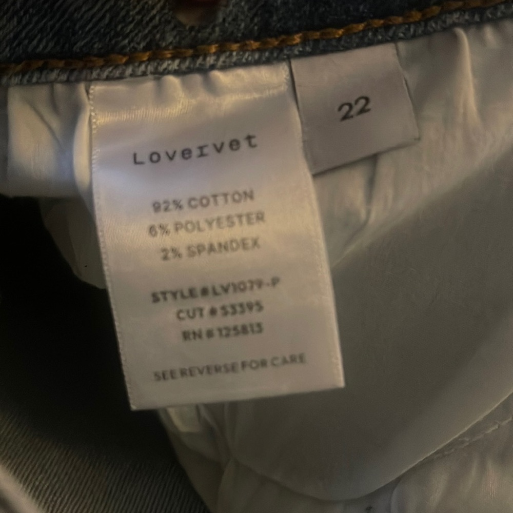 PLUS Size -90’s straight Leg Mid Rise Jean - Picture 3 of 5